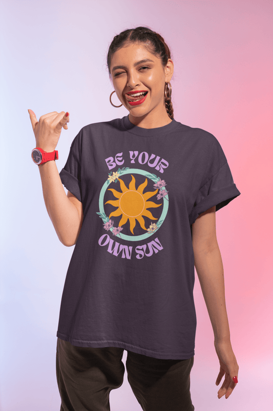Be Your Own Sun T-Shirt – Bio Unisex Shirt mit Retro Sonne & Blumenmotiv - YogaStylz