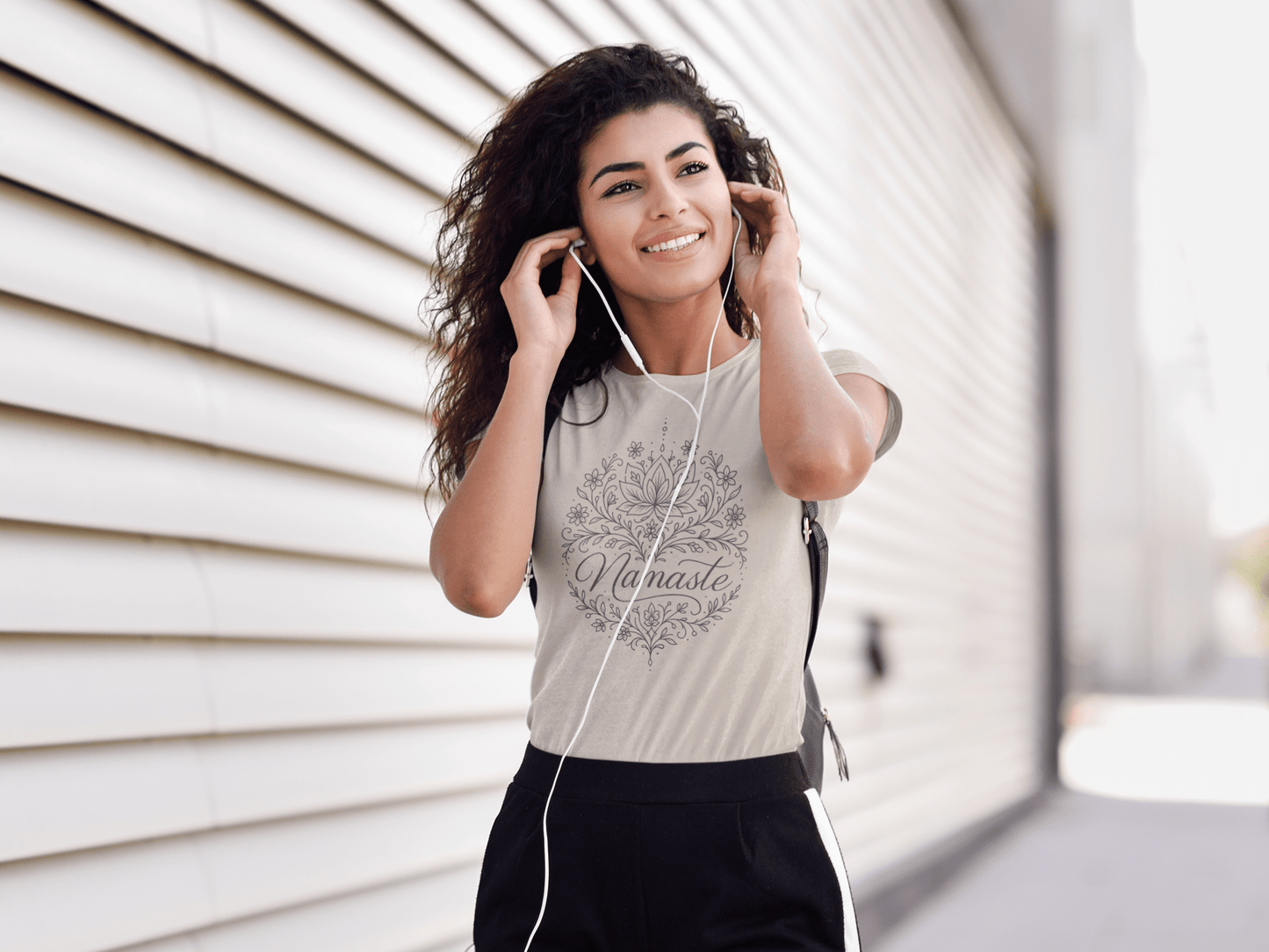 Bio - Baumwoll - T-Shirt - Boho Yoga Shirt – Filigranes Mandala Design – Spirituelles T-Shirt - YogaStylz