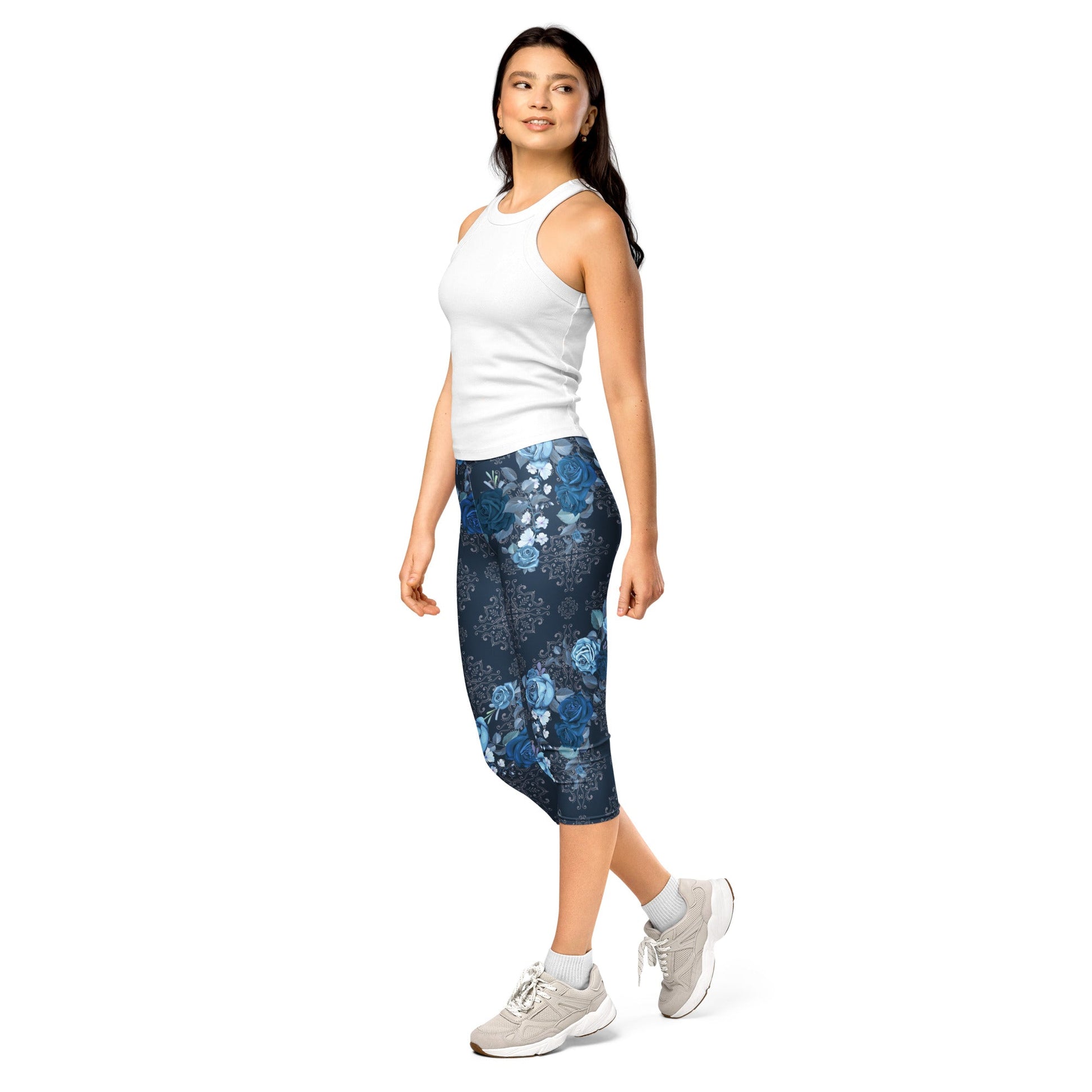 Capri - Leggings mit blauen Rosen – Florales Design & Ornament - Print | 3/4 Yogahose Damen mit Stretch & UV - Schutz - YogaStylz