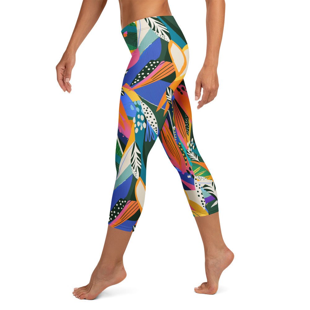 Capri - Leggings mit buntem abstrakten Muster – 3/4 Sporthose Damen mit UV - Schutz & Stretch | Farbenfrohe Activewear - YogaStylz