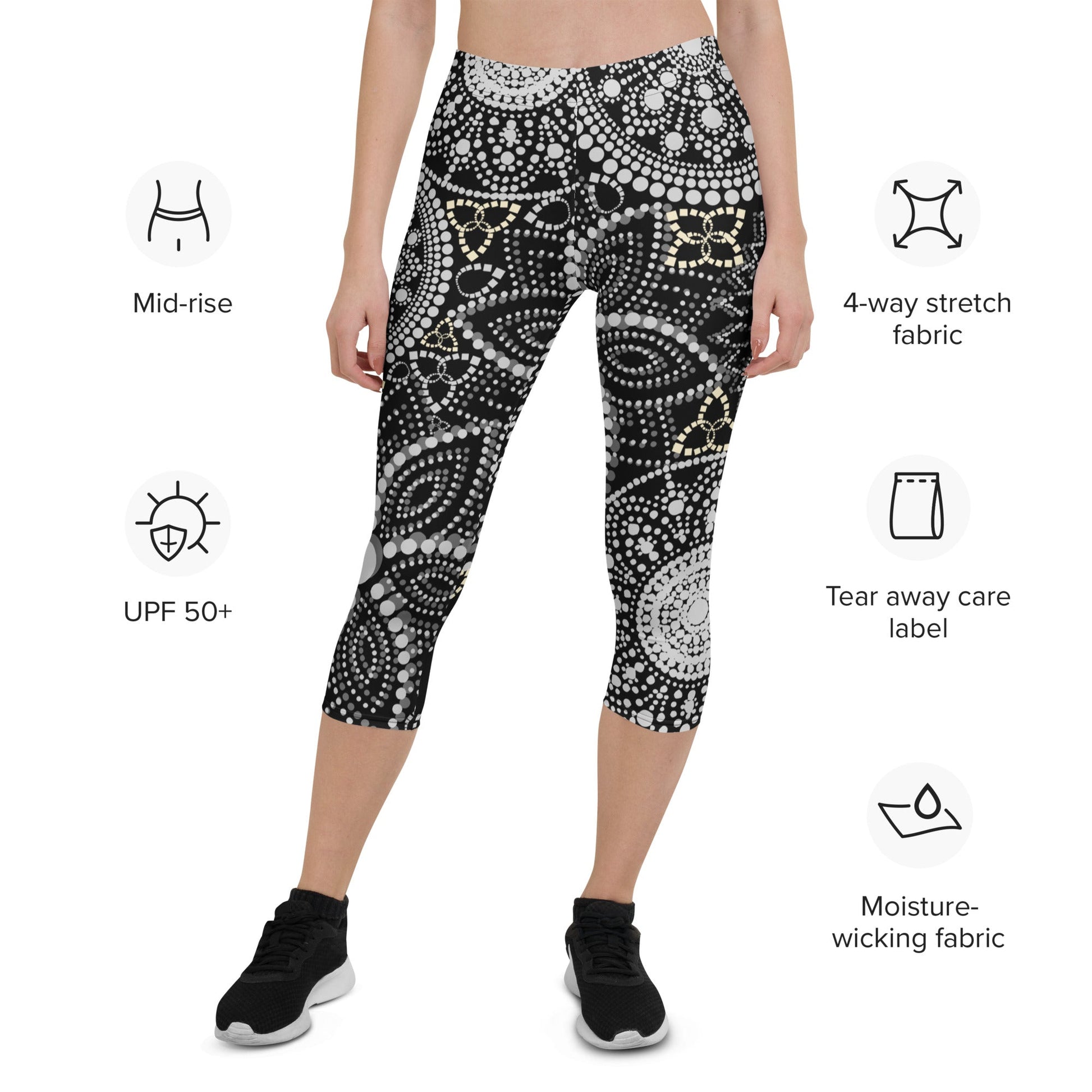 Mandala Capri - Leggings Schwarz Weiß – Superweiche 3/4 - Leggings mit UV - Schutz & 4 - Wege - Stretch | Boho Activewear Damen - YogaStylz