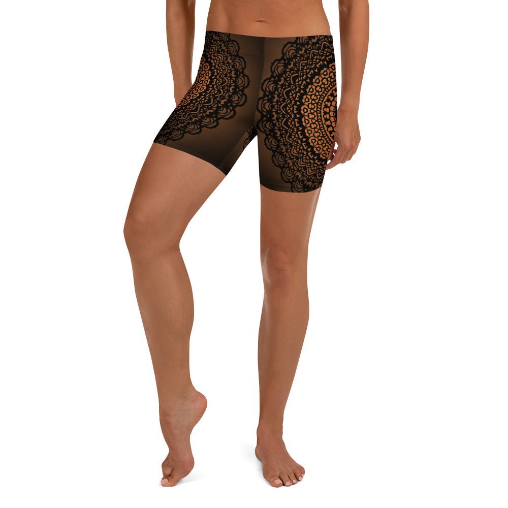 Mandala Shorts Braun Schwarz – Bequeme Boho - Shorts mit 4 - Wege - Stretch & elastischem Bund | Performance - Shorts für Yoga & Fitness - YogaStylz