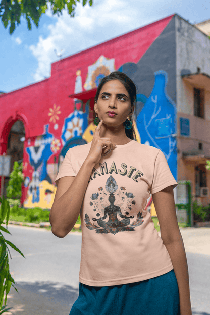 Unisex - Bio - Baumwoll - T-Shirt mit meditierender Frau - YogaStylz