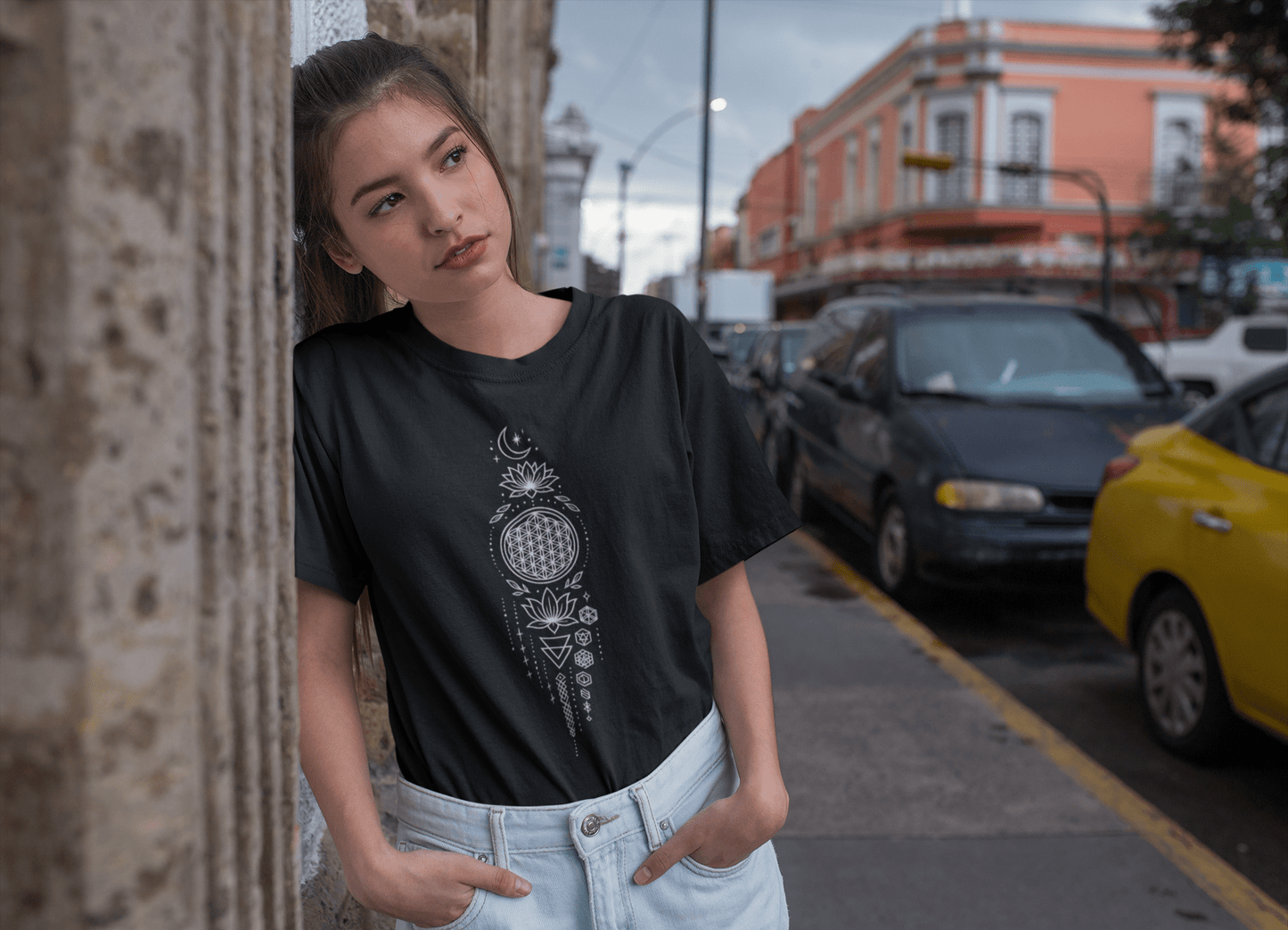 Unisex - Bio - Baumwoll - T-Shirt - Sacred Geometry T-Shirt – Spirituelles Mandala Design – Boho Unisex Shirt – Bio - Baumwolle – Achtsamkeit & Energie - YogaStylz